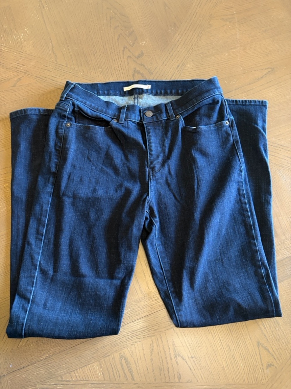 Levi’s | Classic Straight Blue Jeans - Picture 9 of 9
